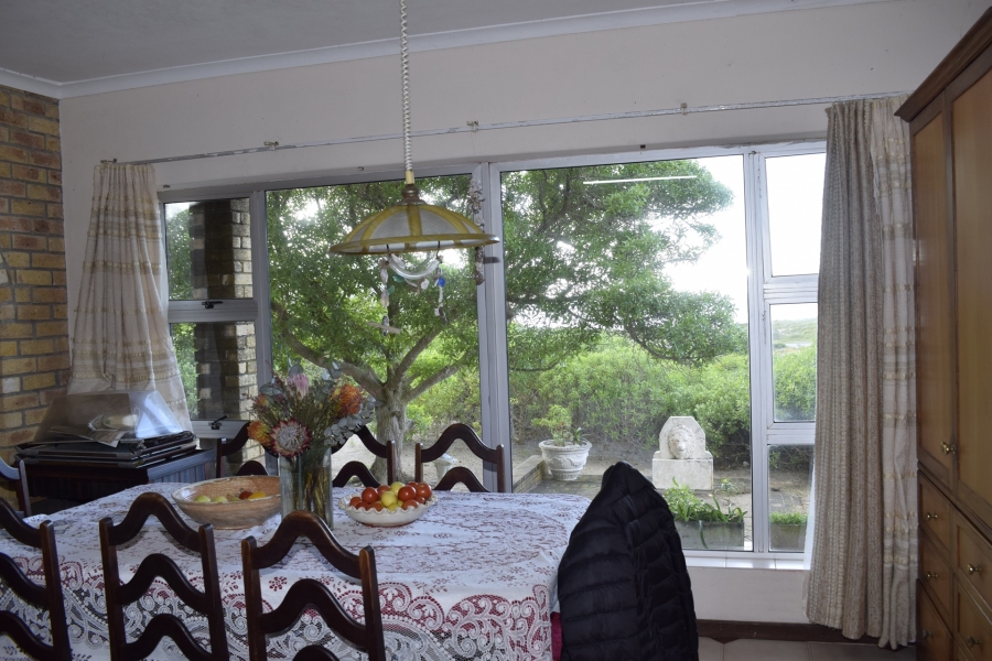2 Bedroom Property for Sale in Struisbaai Western Cape